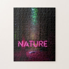 Mysterisk skogskaraktär för grö - magentans tecken pussel