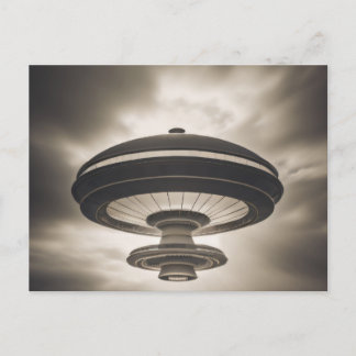 Mysteriskt UFO Alien-rymdfarkoster Vykort