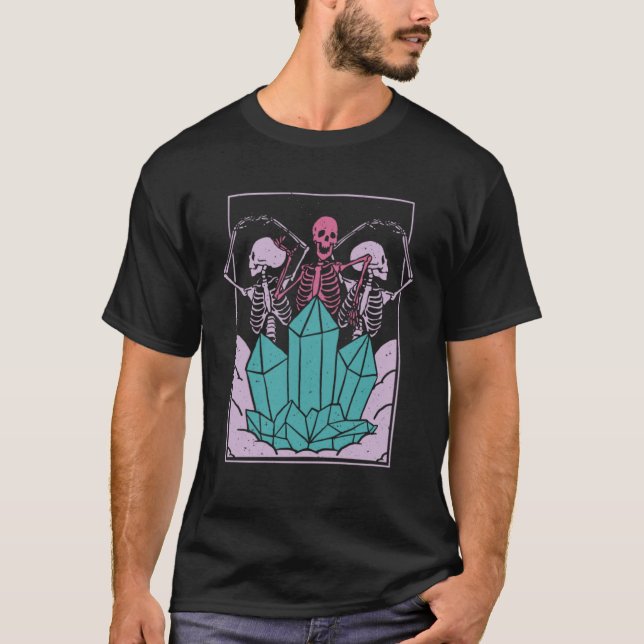 Mystic Dancing Skeleton Witchy Crystal P T Shirt (Framsida)