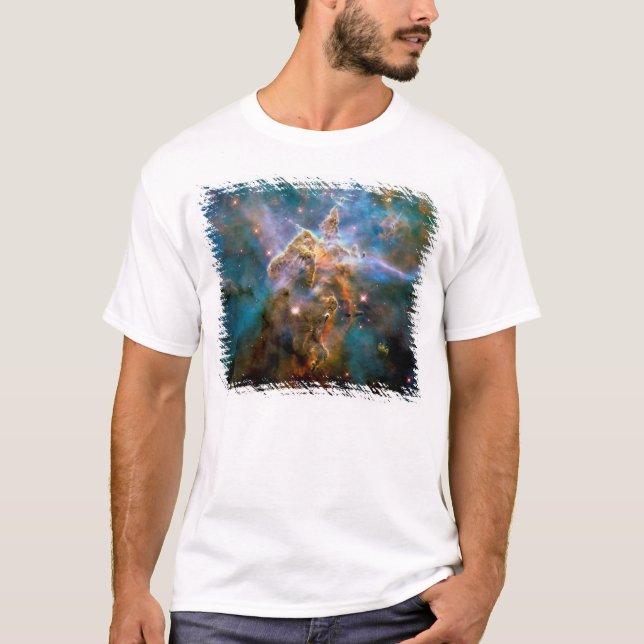 Mystic Mountain Carina-nebulosan Hubble-rymd-foto Tee (Framsida)