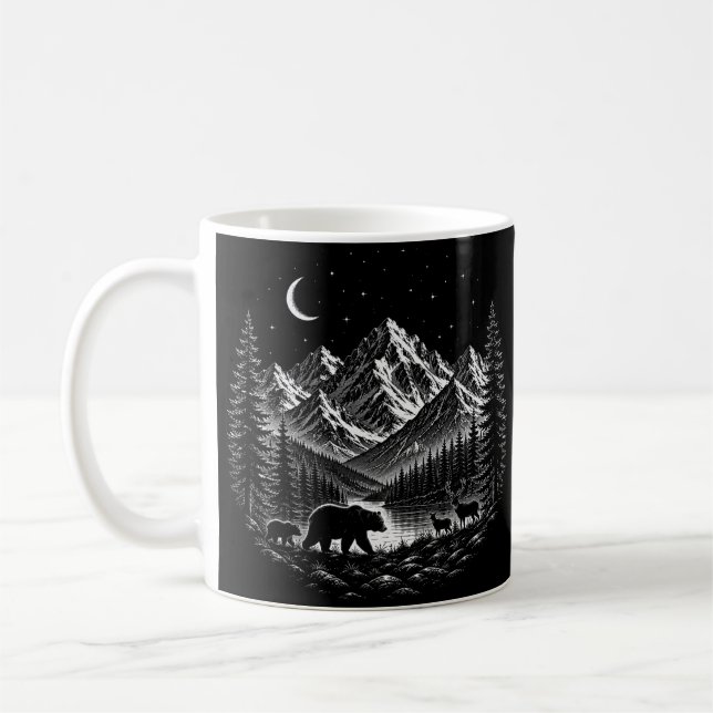 Mystic Mountain Wilderness Natt Linocut Stil Kaffemugg (Vänster)