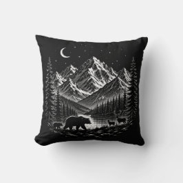 Mystic Mountain Wilderness Natt Linocut Stil Kudde