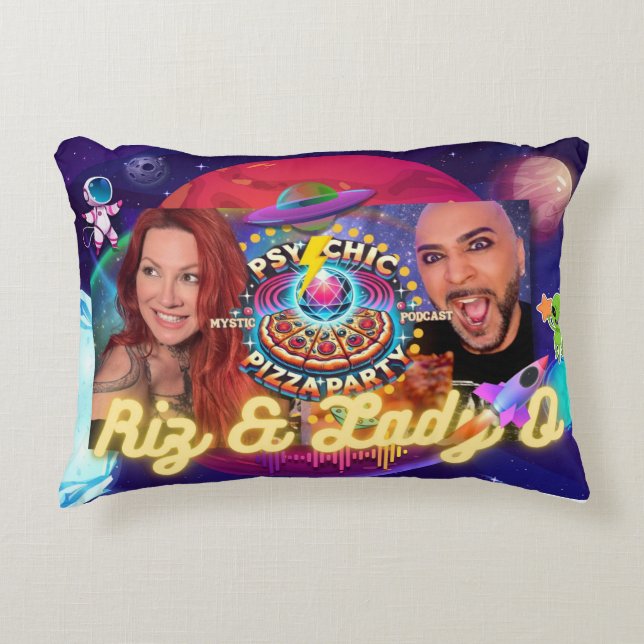 Mystic Pizza Party vid Prydnadskudde (Framsidan)