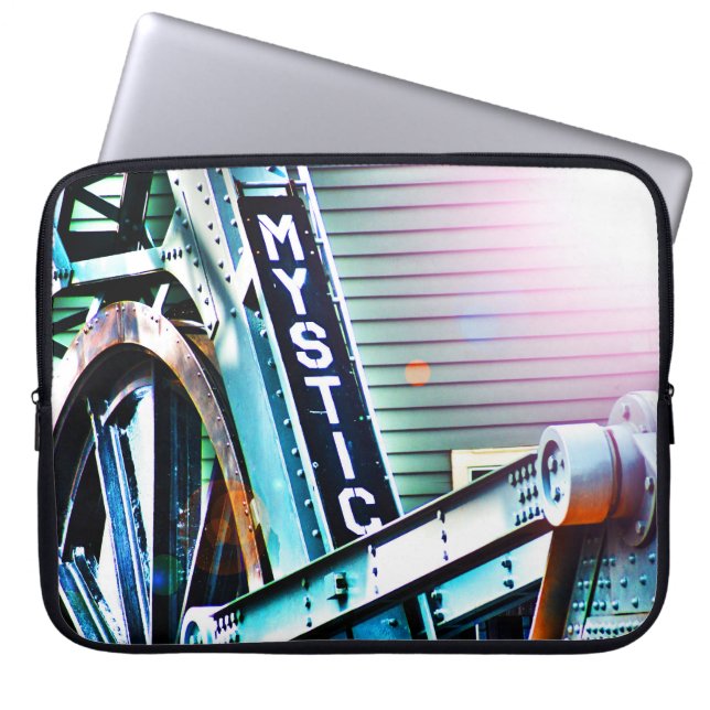 Mystic River Drawbridge som jag ser det Laptop Sleeve (Framsidan)