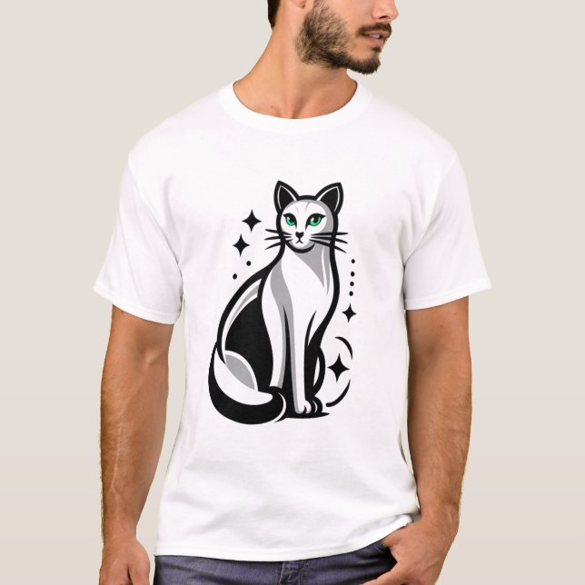 Mystical Black and White Cat med Grönt Ögon T Shirt (Framsida)