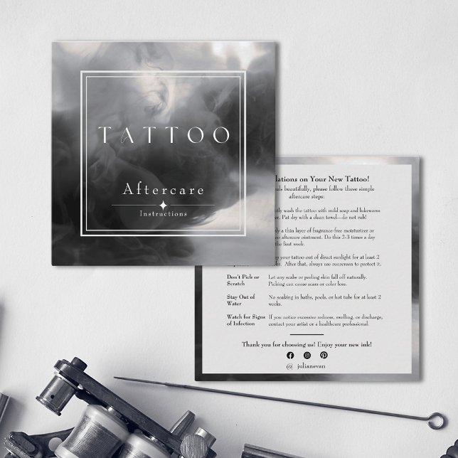 Mystical Black Bläck Tattoo Aftercare Instructions Fyrkantigt Visitkort (Mystical Black Ink Tattoo Aftercare Instructions Square Business Card)