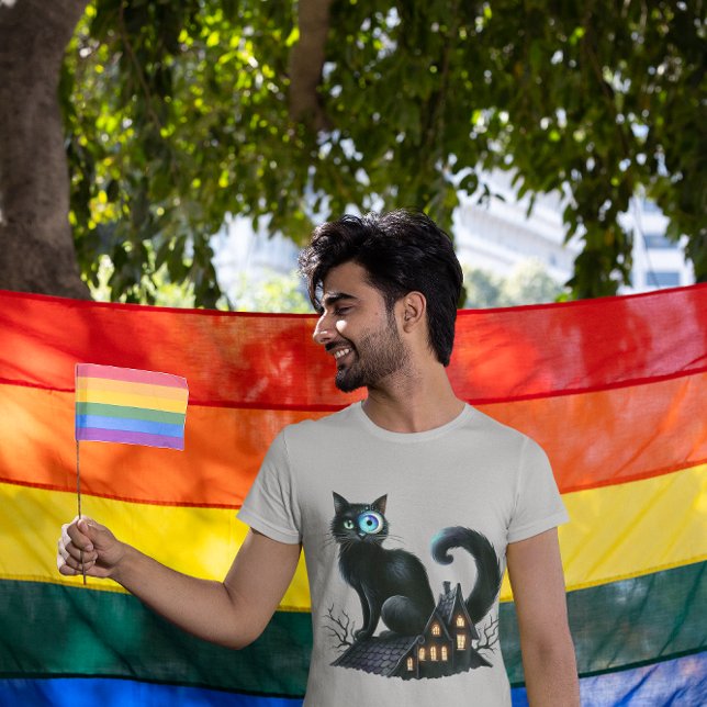 Mystical Black Cat on Haunted House T Shirt (Skapare uppladdad)