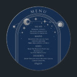 Mystical Blue Silver Sol Måne Stars Space Bröllop Meny<br><div class="desc">Menykort för Mystical Blue Silver Måne Stars Space Bröllop har en blå bakgrund med silver sol,  måne och stjärnor ram på en blå bakgrund med menydetaljer i mitten i det moderna Sol-kalligrafiskriptet. Anpassa genom att redigera texten i textrutorna. Designad för dig ©Evco Studio på www.zazzle.com/store/evcostudio</div>