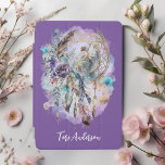 Mystical Dreamcatcher Fairy Lavender iPad Mini Skydd<br><div class="desc">Denna mystiska ipad cover har en förtjusande drömmare med en underbar älv, blommor, fjädrar och ett ömtåligt blad. Personlig med ditt namn, så har det magiska fodral säkert en lugnande vibe för din iPad. Om du vill kan du ändra teckensnitt, färg eller färg i bakgrunden genom att klicka på Redigera...</div>