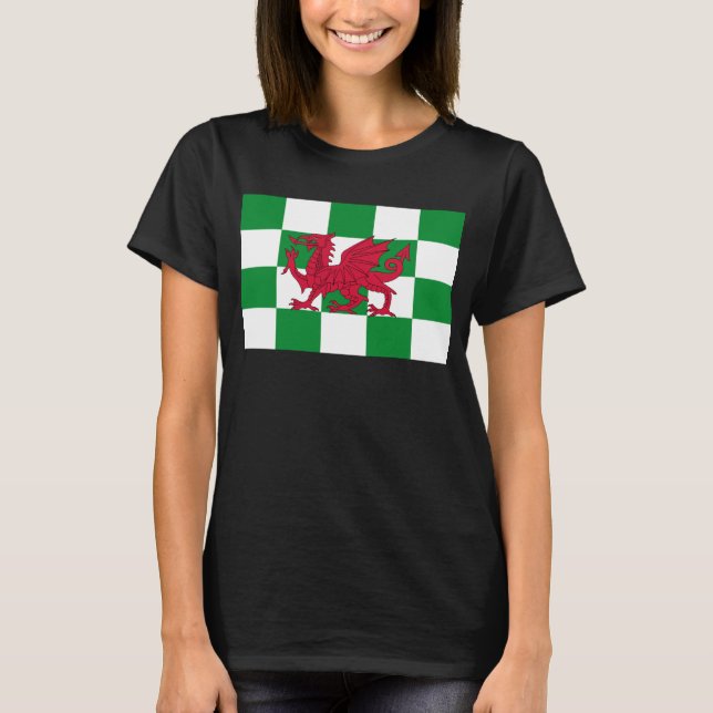Mystical Red Celtic Dragon Flagga of Wales T Shirt (Framsida)