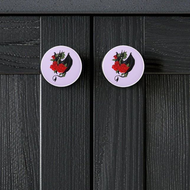 Mystisk Svart Drakes Röda Rosor Lavendel Gotisk Knopp (Skapare uppladdad)