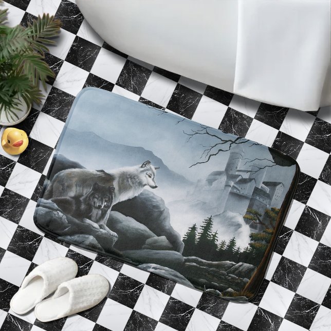 Mystiska vargar bevakar fantasins vilda djur slott badrumsmatta (Skapare uppladdad)
