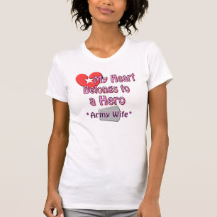 Myt hjärta hör hemma till en hjälte t shirt