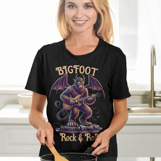 Mythical Rockstar: Bigfoots Guitar Solo T Shirt (Skapare uppladdad)
