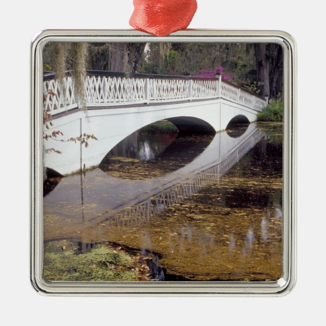 N.A., USA, South Carolina, Charleston.Magnolia Julgransprydnad Metall (Framsidan)