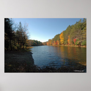 Nå en höjdpunkt sjön i det Poconos trycket 018 Poster