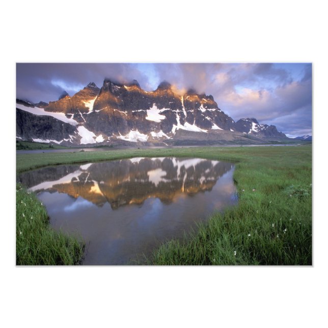 NA, Kanada, Alberta, Tonoquin Valley. Jasper Fototryck (Framsidan)