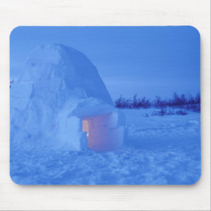 NA, Kanada, Manitoba, Churchill. Arktisk igloo Musmatta
