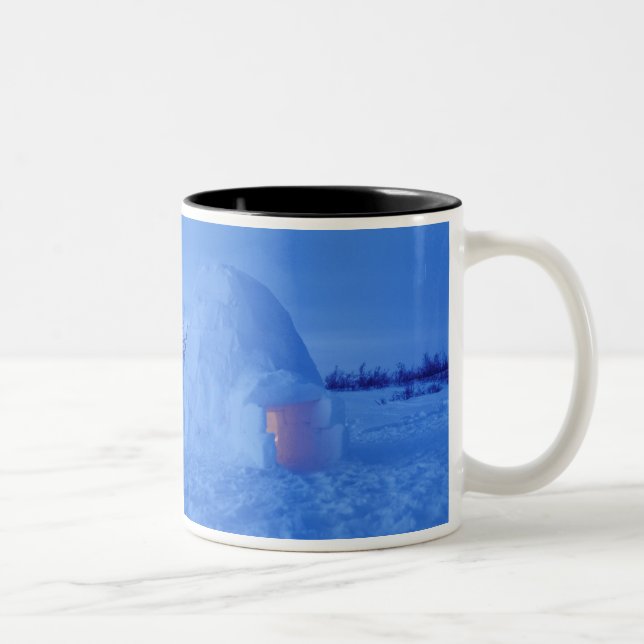 NA, Kanada, Manitoba, Churchill. Arktisk igloo Två-Tonad Mugg (Höger)