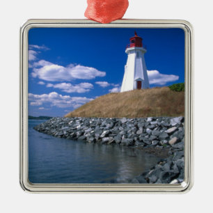 NA, Kanada, New Brunswick, Campobello Island. 5 Julgransprydnad Metall