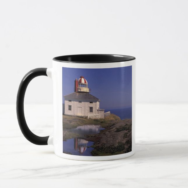 NA, Kanada, Newfoundland, Cape Spear. Gammal kapse Mugg (Vänster)