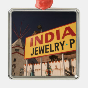 NA, USA, Arizona, Lupton Yellowhorse Indian Julgransprydnad Metall