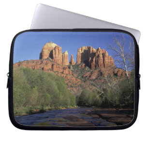 NA, USA, Arizona, Sedona. Cathedral Rock och ek Laptop Sleeve