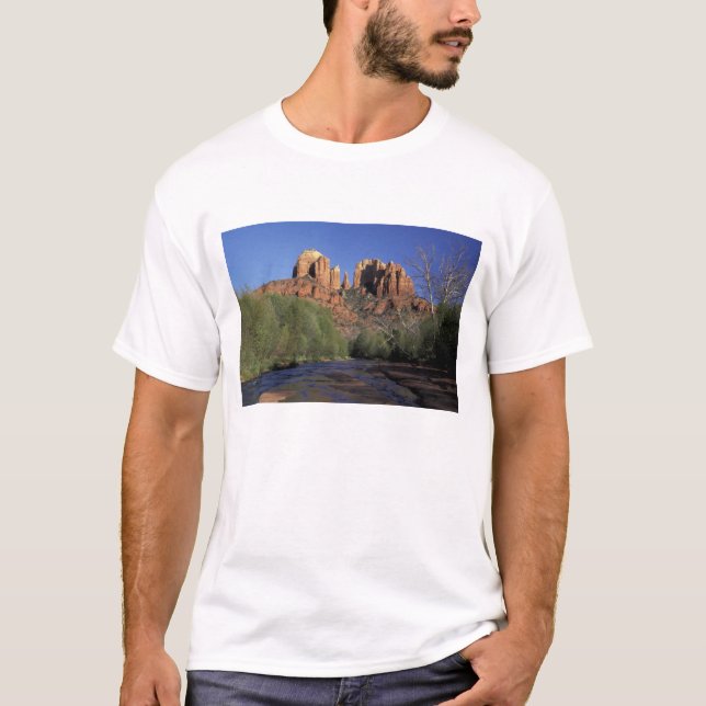 NA, USA, Arizona, Sedona. Katedral Sten och Oak T Shirt (Framsida)