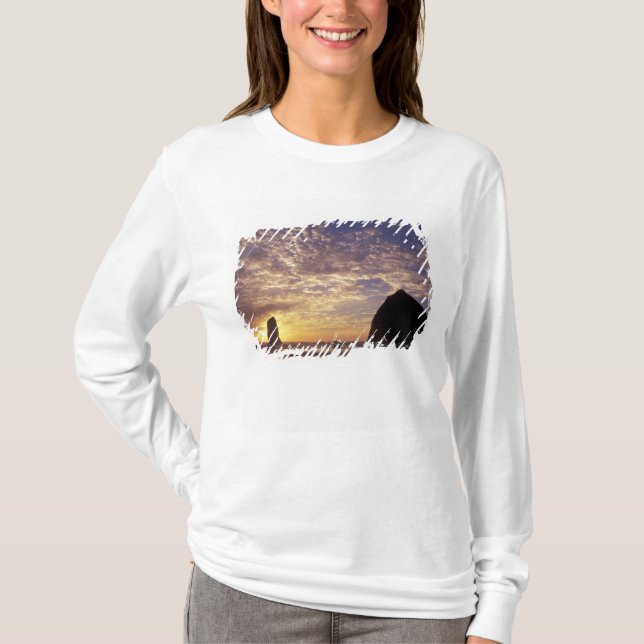 NA, USA, Oregon, Oregonkusten, Canon Beach med T-shirt (Framsida)