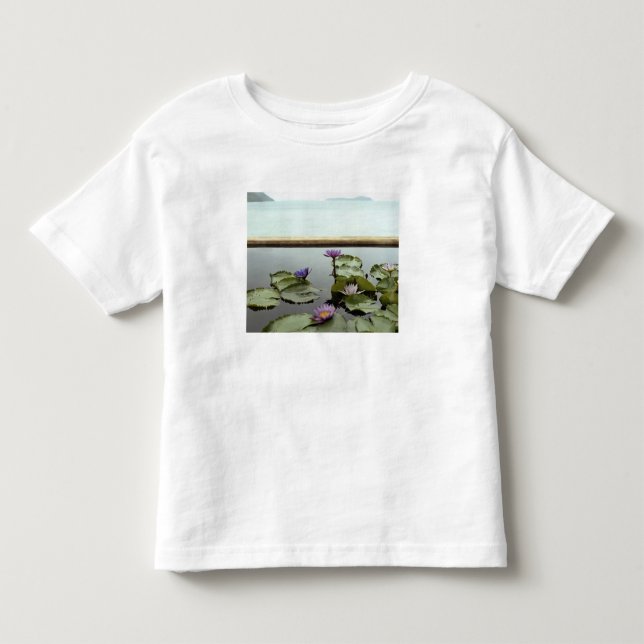 Näckrosor i damm vid hav tröja (Framsida)
