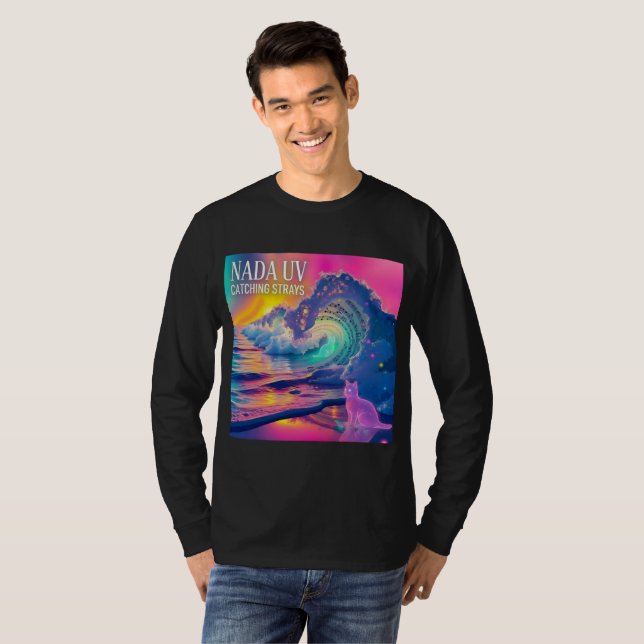 Nada UV — Catching Strays långärmad T Shirt (Hel framsida)