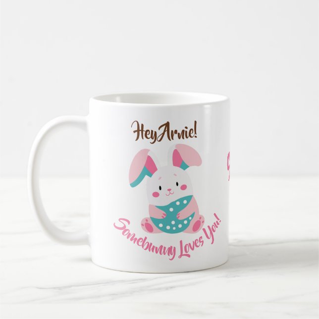 Någon behöver kaffe Söt påskpresent Kaffemugg (Vänster)