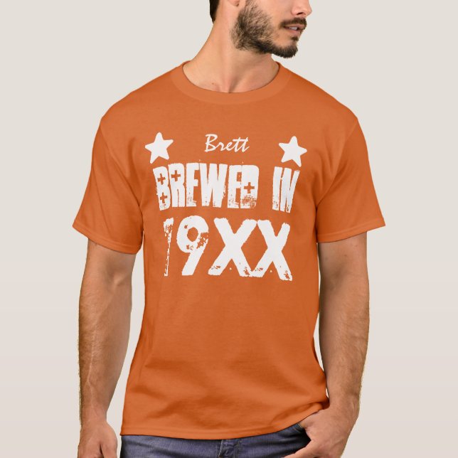 Någon beställnings- födelsedaggåva för år med tee (Framsida)