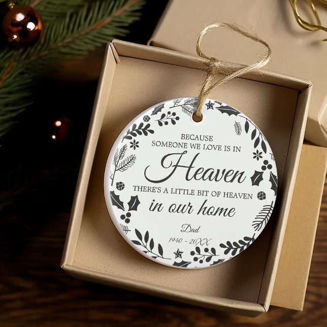 Någon i himlen Vinterlövkrans Foto Julgransprydnad Keramik (Someone In Heaven Winter Foliage Wreath Photo Ceramic Ornament)