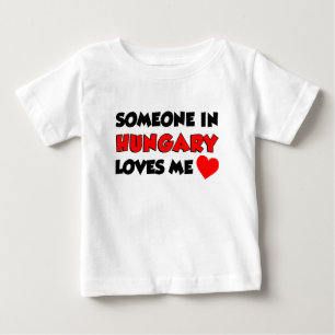 Någon i Ungern Kärlek Me T-shirt