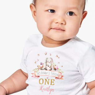 Någon kanin fyller ett 1-årsdag t shirt