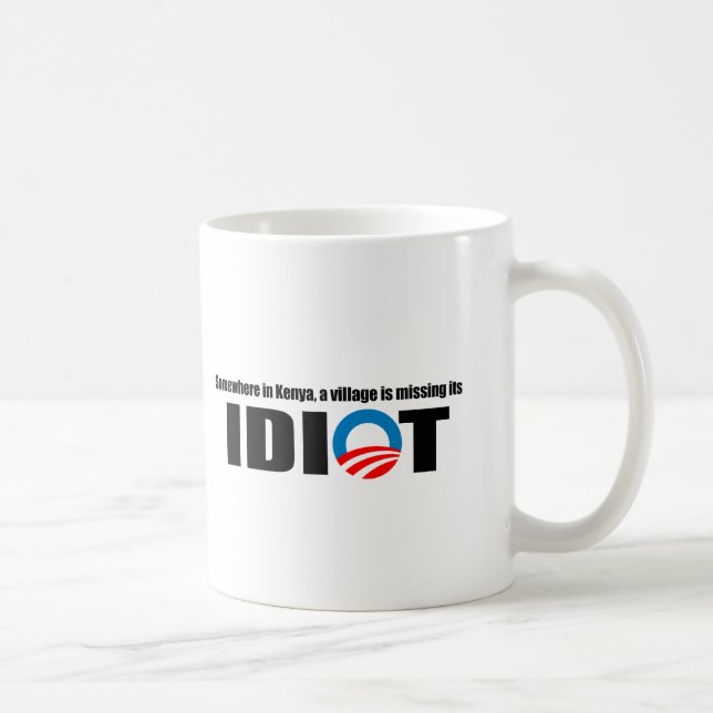Någonstans i Kenya är en by saknad dess idiot Kaffemugg (Höger)