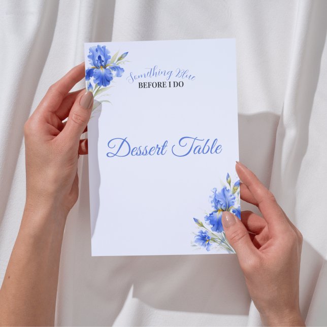 Något Blått Bröllopsdusch Efterrätstavla Skylt Inbjudningar (Blue Iris Something Blue Before I Do Bridal Shower Dessert Table Sign)
