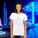 Något blått innan jag gör Möhippa T Shirt<br><div class="desc">En t-shirt för en möhippa- eller bachelorettfest. Framsida: en blå båge och texten: något BLUE före mig. Tillbaka: Anpassa och lägg till namn i bruden som ska vara,  lägg till party-datumet.</div>