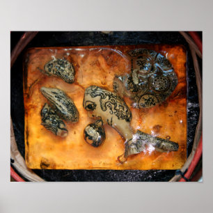 Något märkligt som fångats i den orangefärgade har poster