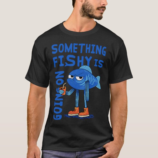 Något skumt pågår t shirt (Framsida)