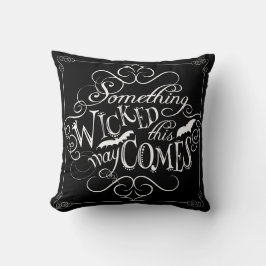 Något Wicked Chalkboard Halloween Pillow Kudde