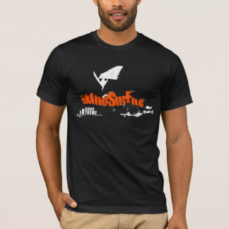 Några färgar surfingtshirten för att vindsurfa tee shirt
