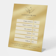 Nail Artist Service Guld minimalist Beauty Salon