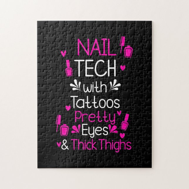 Nail Tech With Tattoos Pussel (Vertikal)