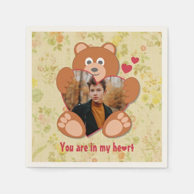 Nalle Holding Heart Photo Valentine Day Pappersservett (Framsidan)