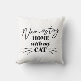 Namastay Home med mitt katt Kudde
