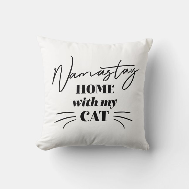 Namastay Home med mitt katt Kudde (Framsida)