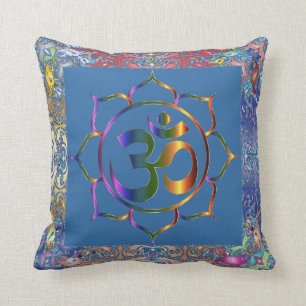 Namaste Aum Om och Lotus med Rainbow Vintage Gräns Kudde