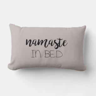 Namaste i Bed Yoga Pillow Lumbarkudde